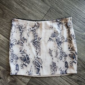 Bebe Snake Animal Print Sequin Mini Skirt Size Medium